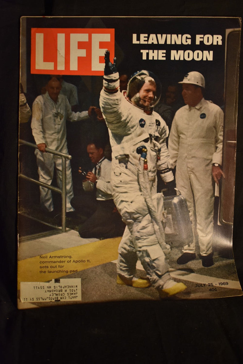 Life Magazine - July 25, 1969 - Leaving for the Moon