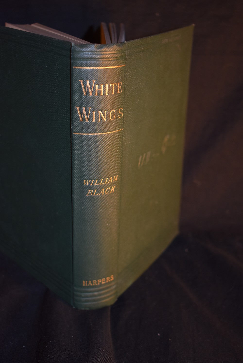 White Wings: A Yachting Romance