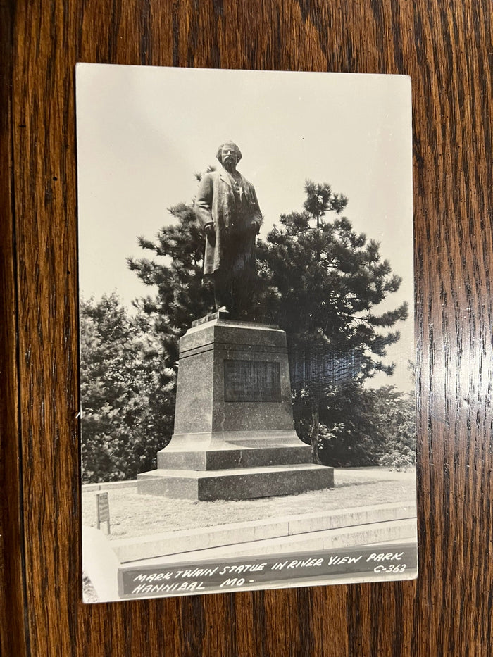 Mark Twain Statue - Hannibal