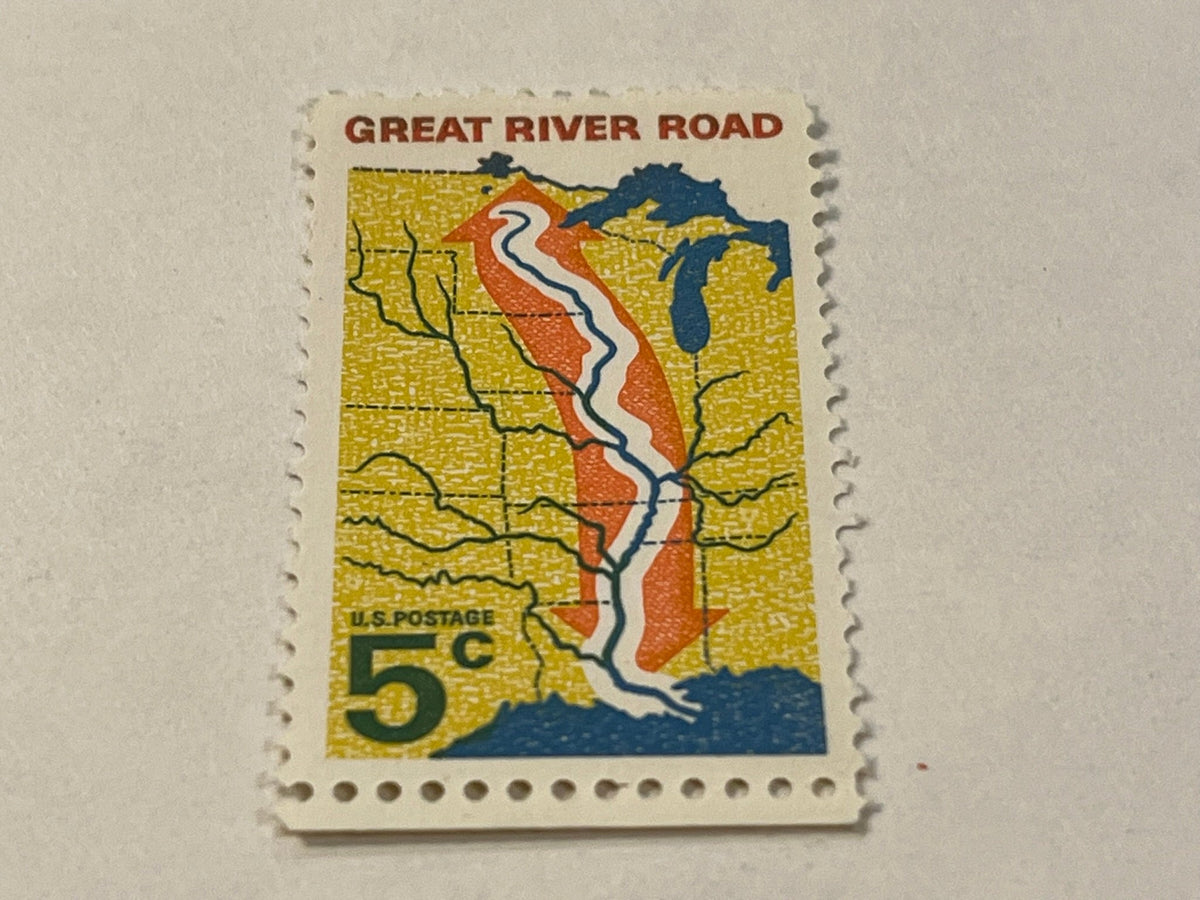 #1319 - 1966 5c Great River Road (includes 2 mnh stamps)