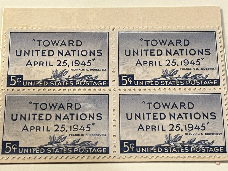 #928 - 1945 5c U.S. Peace Conference. (Includes 5 groups of 4 mnh stamps)