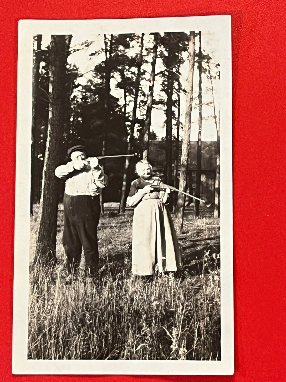 Hunting in the far north - 1898ca.