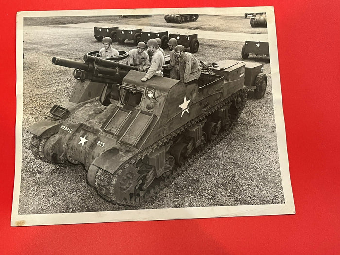 105mm Field Artillery crew in training - Camp Campbell, Ky. 1943